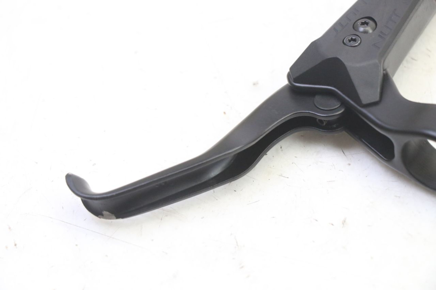 photo de REAR BRAKE MASTER CYLINDER DUALTRON VICTOR LIMITED 1 - Zoom on usage condition