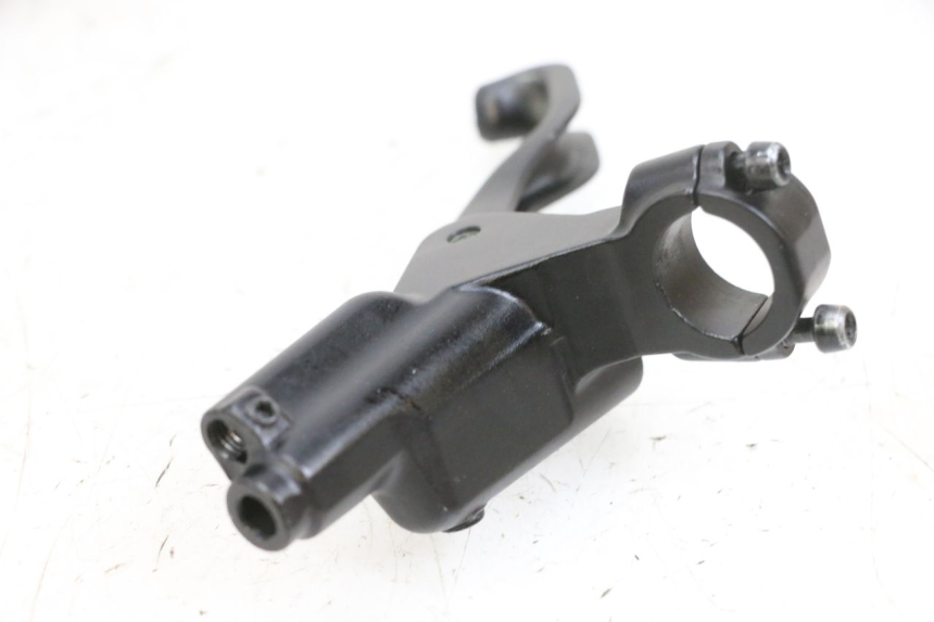 photo de REAR BRAKE MASTER CYLINDER DUALTRON VICTOR LIMITED 1 - Component detail