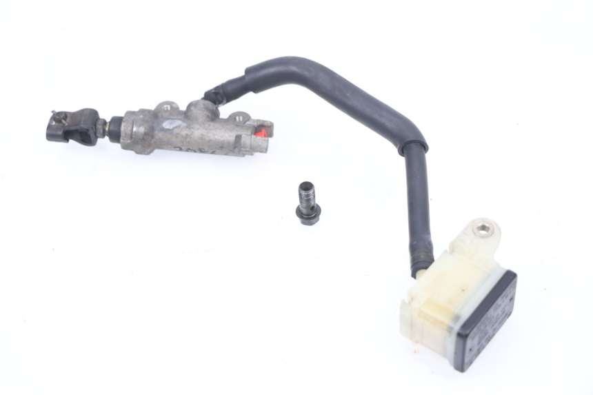 photo de REAR BRAKE MASTER CYLINDER HONDA VTR F FIRESTORM 1000 (1997 - 2001) - Main view