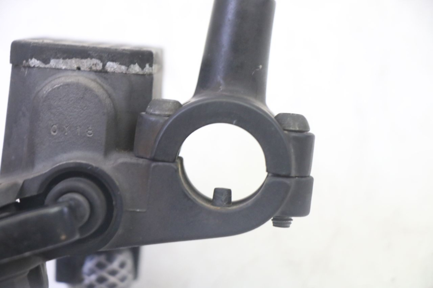photo de REAR BRAKE MASTER CYLINDER YAMAHA X-MAX XMAX 125 (2010 - 2013) - Surface and material condition