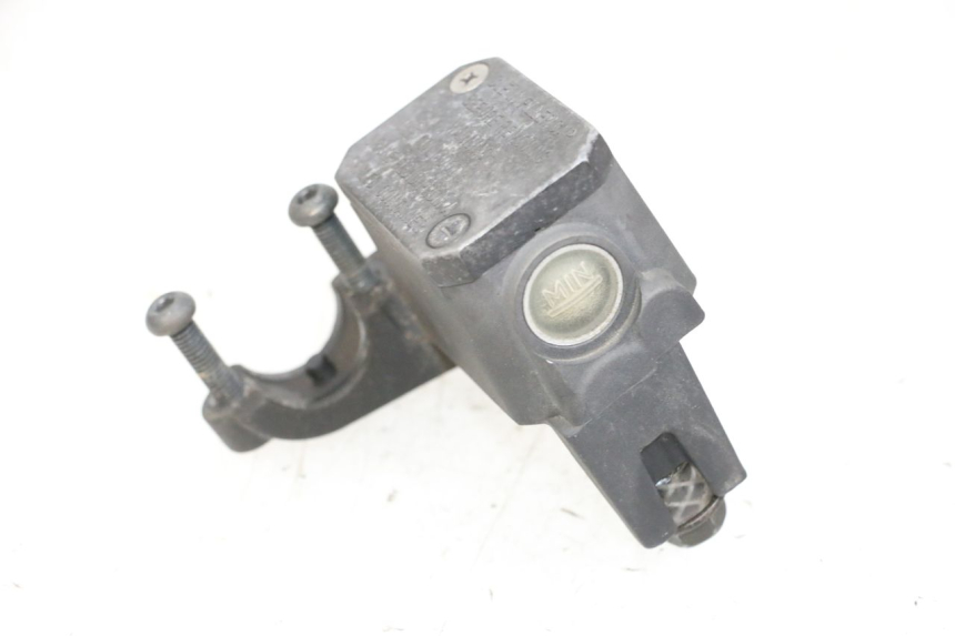 photo de REAR BRAKE MASTER CYLINDER YAMAHA X-MAX XMAX 125 (2010 - 2013) - Technical close-up