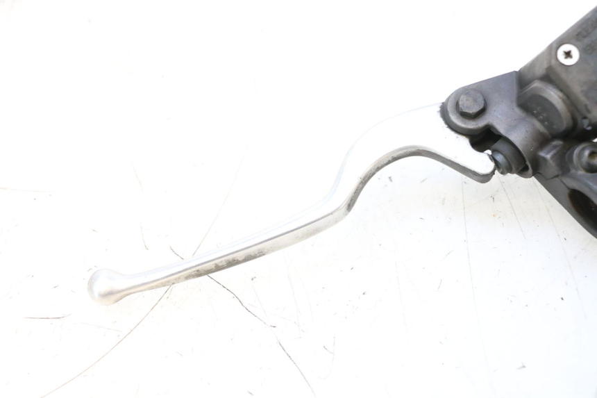 photo de REAR BRAKE MASTER CYLINDER YAMAHA X-MAX XMAX 125 (2010 - 2013) - Alternative perspective
