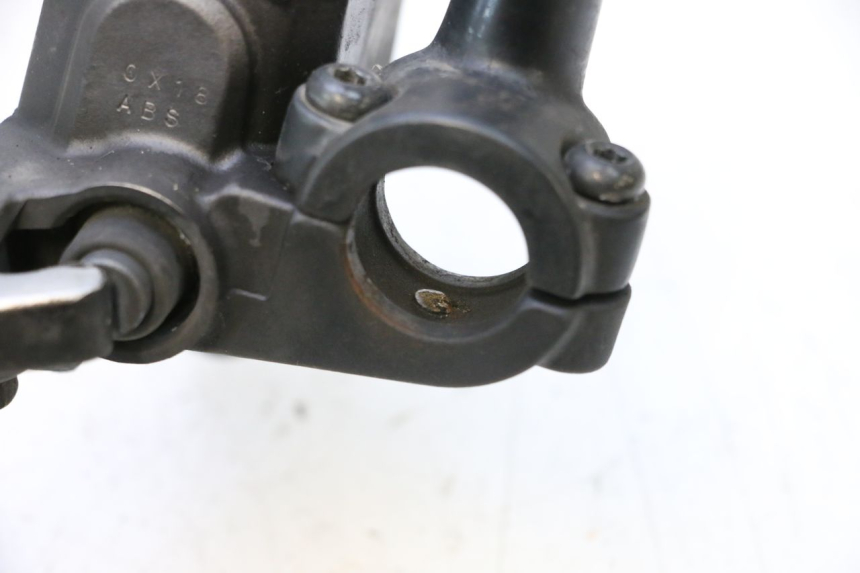 photo de REAR BRAKE MASTER CYLINDER YAMAHA X-MAX XMAX 125 (2010 - 2013) - Surface and material condition
