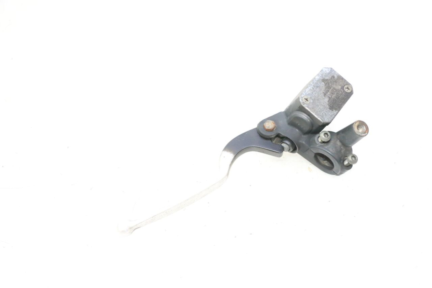 photo de REAR BRAKE MASTER CYLINDER YAMAHA XMAX X-MAX 125 (2006 - 2009) - Technical close-up