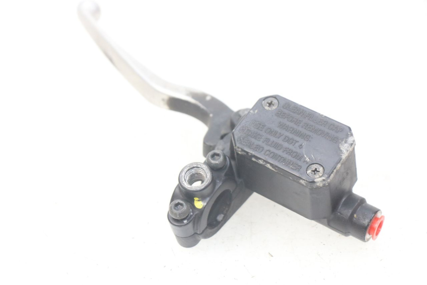 photo de REAR BRAKE MASTER CYLINDER PIAGGIO X7 125 (2007 - 2013) - Alternative perspective