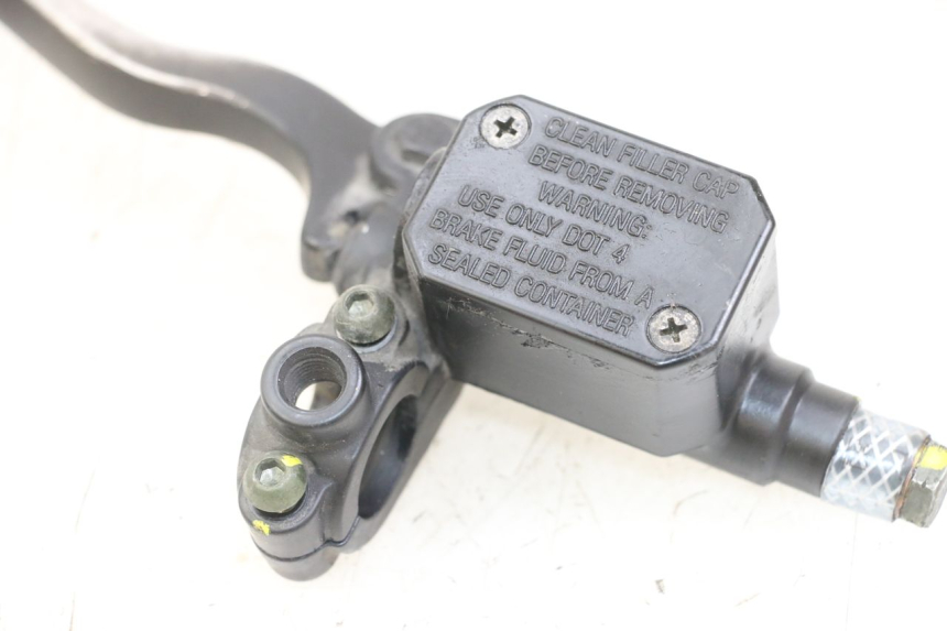 photo de REAR BRAKE MASTER CYLINDER PIAGGIO XEVO - X EVO 125 (2007 - 2017) - Fixing points details