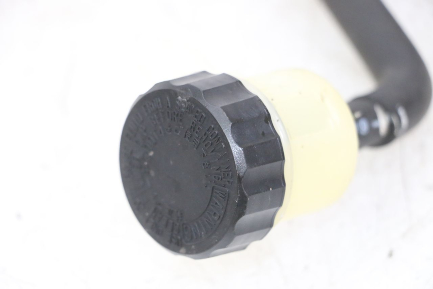 photo de REAR BRAKE MASTER CYLINDER YAMAHA XJ6 ABS 600 (2008 - 2016) - Zoom on usage condition