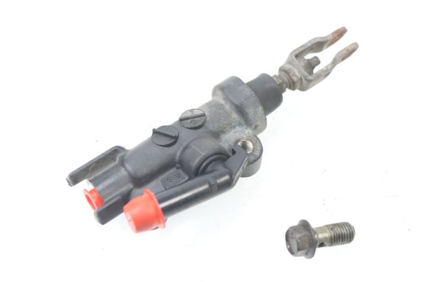 photo de REAR BRAKE MASTER CYLINDER YAMAHA XJN XJ N DIVERSION 600 (1994 - 1997) - Component detail