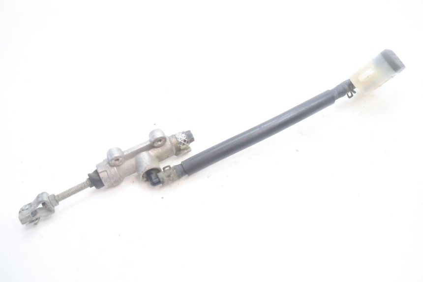 photo de REAR BRAKE MASTER CYLINDER HONDA XLV VARADERO 125 (2007 - 2012) - Alternative perspective