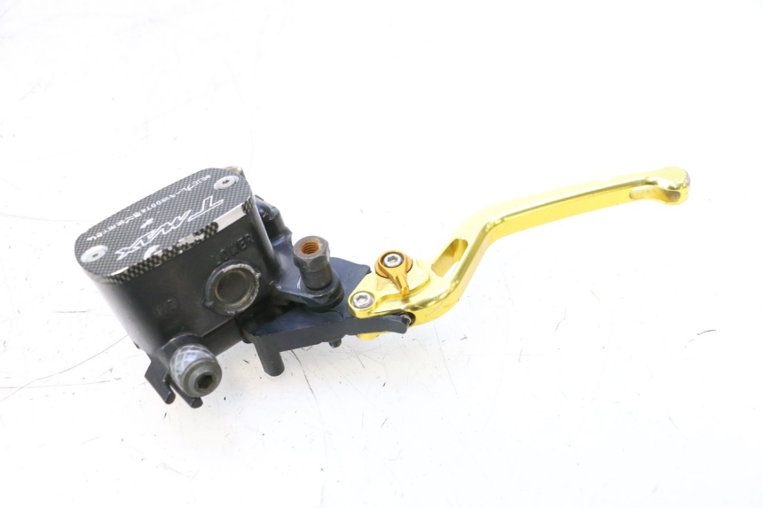 photo de REAR BRAKE MASTER CYLINDER YAMAHA XP T-MAX ABS 500 (2005 - 2005) - Fixing points details