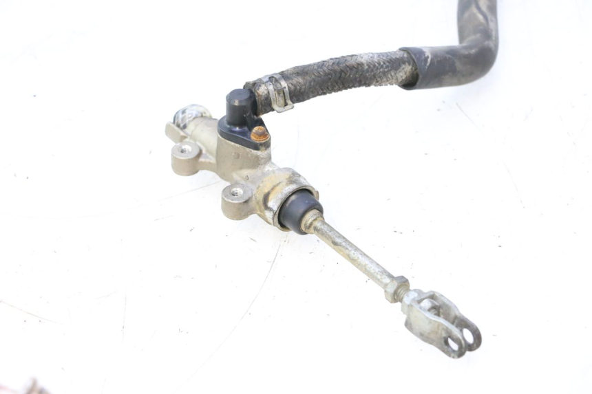 photo de REAR BRAKE MASTER CYLINDER HONDA XRV AFRICA TWIN 750 (1990 - 1992) - Surface and material condition