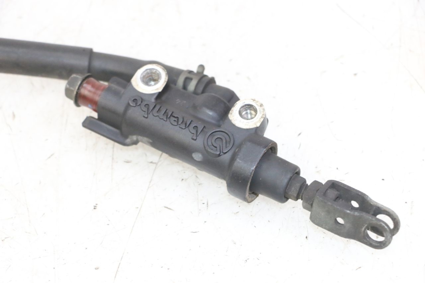 photo de REAR BRAKE MASTER CYLINDER YAMAHA FZS FAZER 600 (2001 - 2003) - Product overview