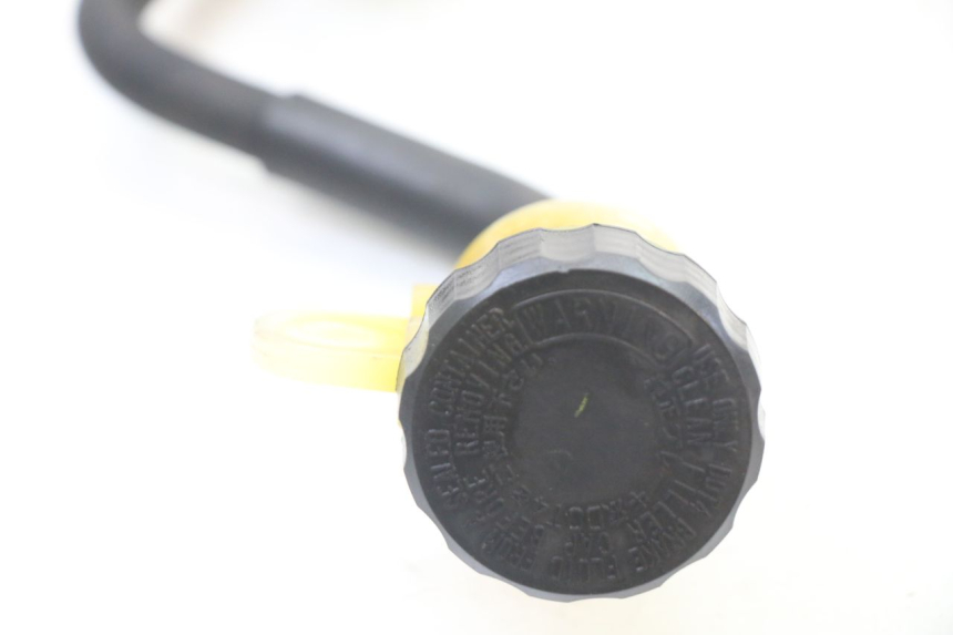 photo de REAR BRAKE MASTER CYLINDER YAMAHA XJ6 600 (2008 - 2016) - Alternative perspective