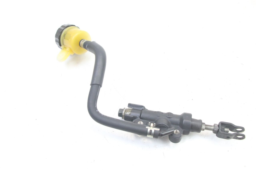 photo de REAR BRAKE MASTER CYLINDER YAMAHA XJ6 600 (2008 - 2016) - Product overview