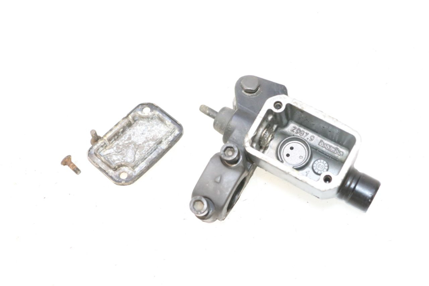 photo de REAR BRAKE MASTER CYLINDER YAMAHA YP MAJESTY 125 (2007 - 2010) - Additional view of the item