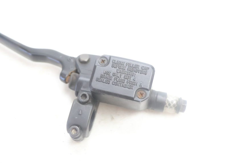 photo de REAR BRAKE MASTER CYLINDER YAMAHA YP MAJESTY 125 (2002 - 2006) - Zoom on usage condition