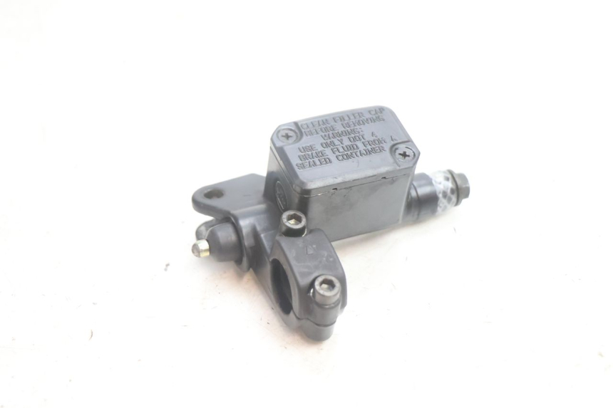 photo de REAR BRAKE MASTER CYLINDER YAMAHA YP MAJESTY 125 (2002 - 2006) - Main view