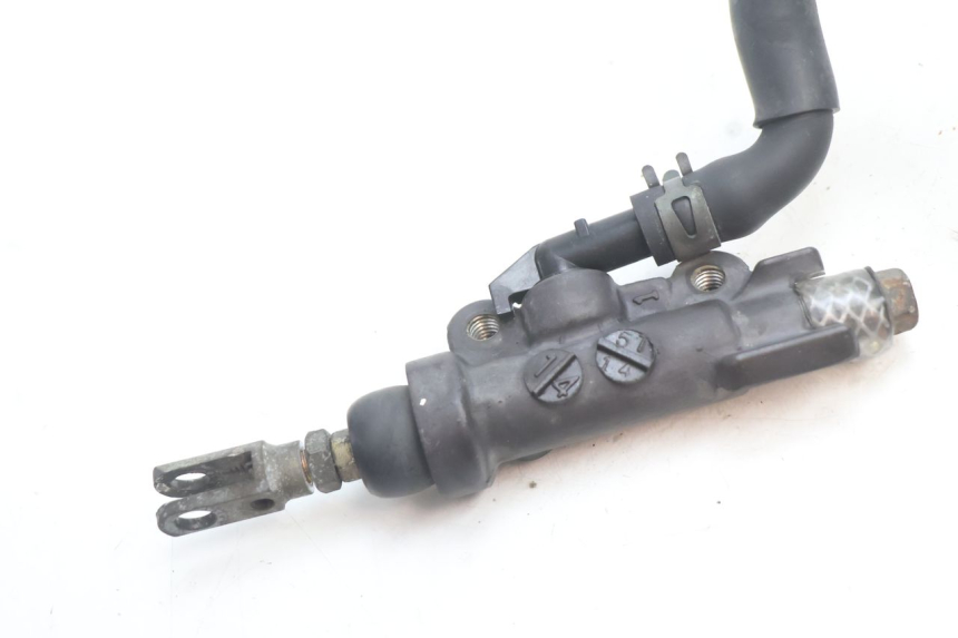 photo de REAR BRAKE MASTER CYLINDER YAMAHA YZF R GENESIS 750 (1993 - 1998) - Component detail