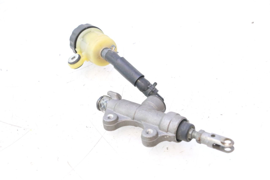 photo de REAR BRAKE MASTER CYLINDER YAMAHA YZF R6 600 (2008 - 2009) - Technical close-up