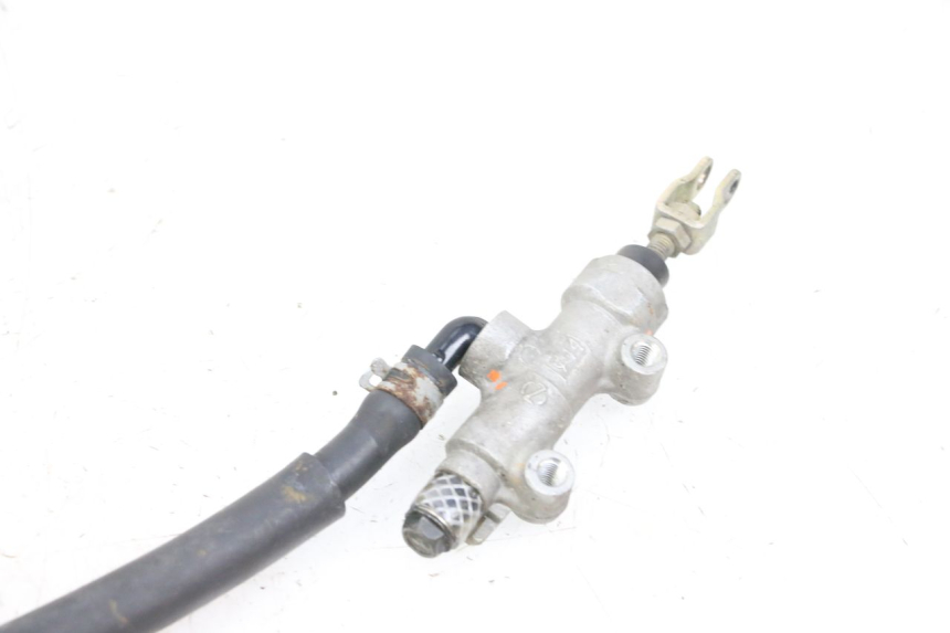 photo de REAR BRAKE MASTER CYLINDER KAWASAKI ZR 7 750 (1999 - 2004) - Alternative perspective