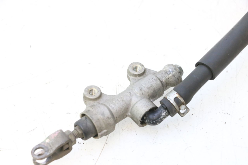 photo de REAR BRAKE MASTER CYLINDER KAWASAKI ZX-6R ZX6R 600 (1995 - 1997) - Alternative perspective