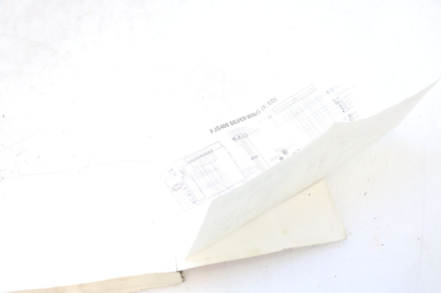 photo de USER MANUAL HONDA FJS SILVER WING SILVERWING 400 (2005 - 2008) - Zoom on usage condition