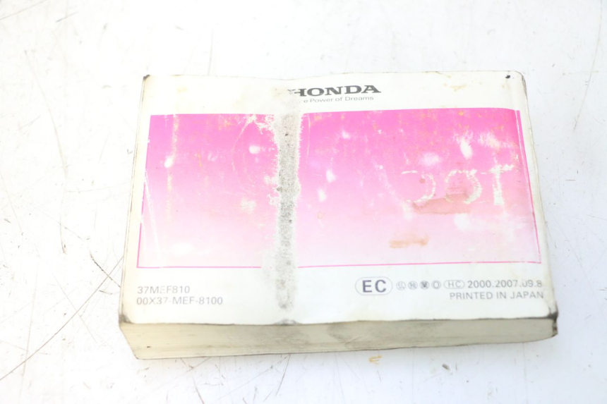 photo de USER MANUAL HONDA FJS SILVER WING SILVERWING 400 (2005 - 2008) - Surface and material condition