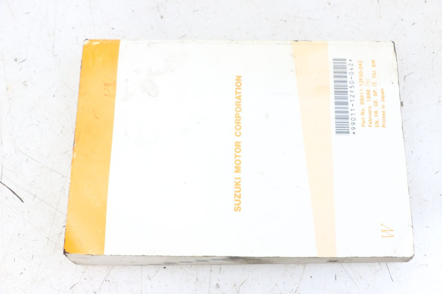 photo de USER MANUAL SUZUKI GZ MARAUDER 125 (1998 - 2004) - Alternative perspective