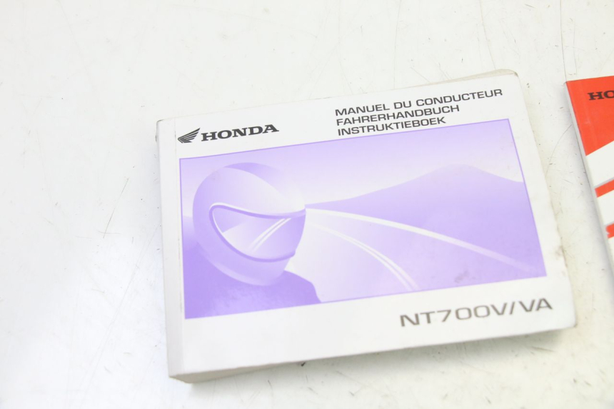 photo de USER MANUAL HONDA NTV DEAUVILLE ABS 700 (2007 - 2016) - Component detail