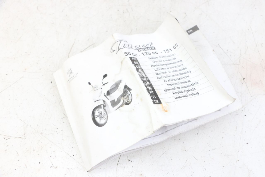 photo de USER MANUAL PEUGEOT TWEET 4T 50 (2014 - 2019) - Main view