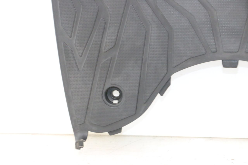 photo de FLOOR PANEL KYMCO AGILITY CITY 16P 125 (2015 - 2024) - Zoom on usage condition