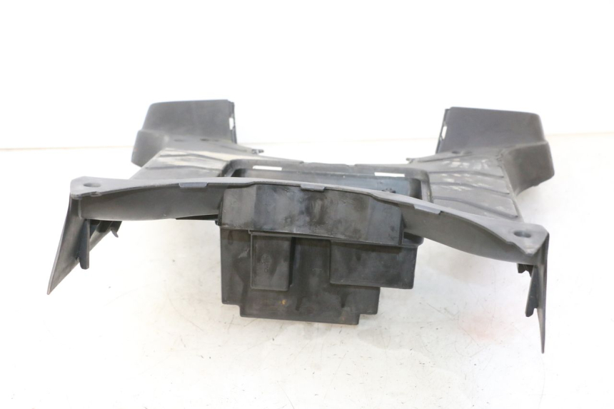 photo de FLOOR PANEL KYMCO AGILITY NAKED RENOUVO 2T 50 (2011 - 2018) - Distinctive features