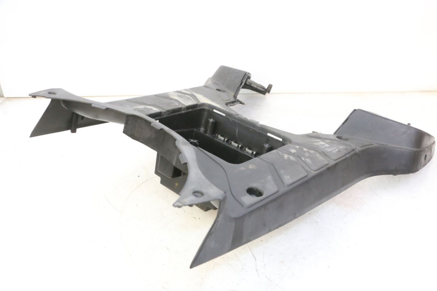 photo de FLOOR PANEL KYMCO AGILITY NAKED RENOUVO 2T 50 (2011 - 2018) - Component zoom