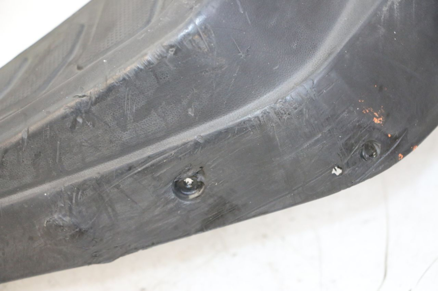 photo de FLOOR PANEL KYMCO AGILITY NAKED RENOUVO 2T 50 (2011 - 2018) - Zoom on usage condition