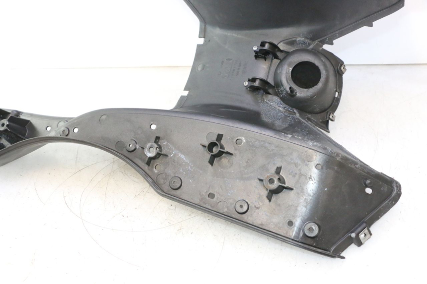 photo de FLOOR PANEL APRILIA ATLANTIC S 125 (2010 - 2013) - Component detail