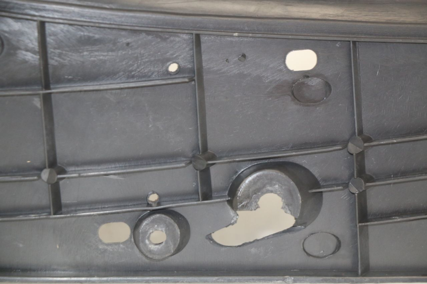 photo de FOOTREST JONWAY AZTRAL 125 (2008 - 2017) - Zoom on usage condition