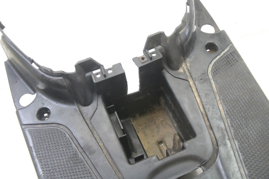 photo de FLOOR PANEL MBK BOOSTER SPIRIT NAKED 50 (2004 - 2017) - Zoom on usage condition