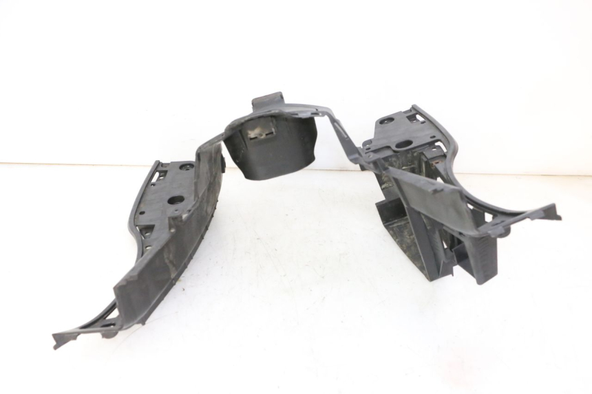 photo de FOOTREST SUZUKI BURGMAN 125 (2007 - 2014) - Technical close-up