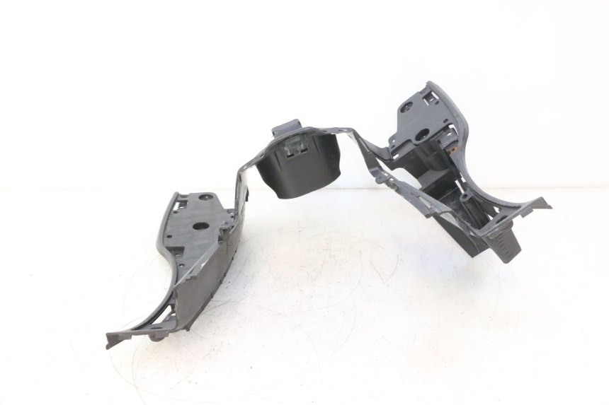 photo de FOOTREST SUZUKI BURGMAN 125 (2007 - 2014) - Surface and material condition