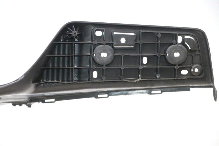 photo de FLOOR PANEL SUZUKI BURGMAN EXECUTIVE ABS 650 (2006 - 2012) - Supplementary product photo