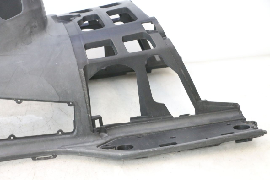 photo de FLOOR PANEL SUZUKI BURGMAN EXECUTIVE ABS 650 (2006 - 2012) - Zoom on usage condition
