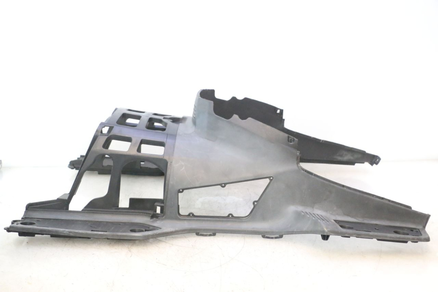 photo de FLOOR PANEL SUZUKI BURGMAN EXECUTIVE ABS 650 (2006 - 2012) - Checked used part
