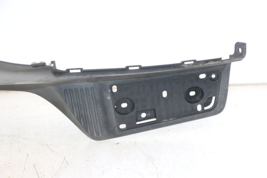 photo de FLOOR PANEL SUZUKI BURGMAN EXECUTIVE ABS 650 (2006 - 2012) - Zoom on usage condition