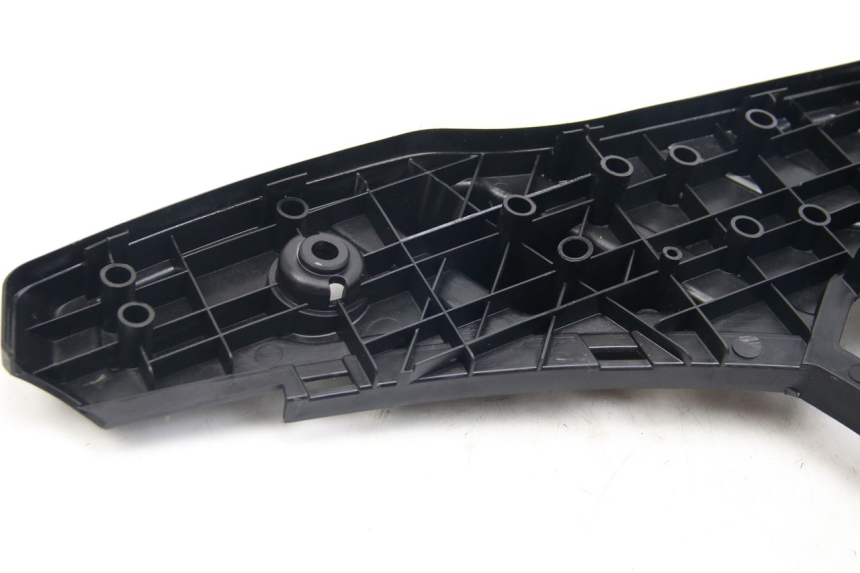 photo de FOOTREST YAMAHA BW'S BWS 125 (2010 - 2013) - High-resolution close-up