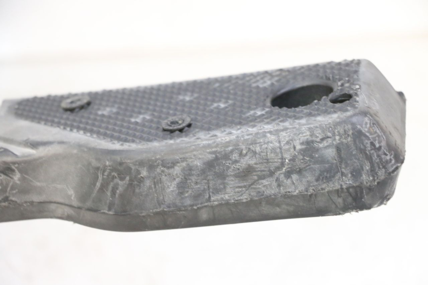 photo de FLOOR PANEL YAMAHA BW'S 100 (1999 - 2002) - High-resolution close-up