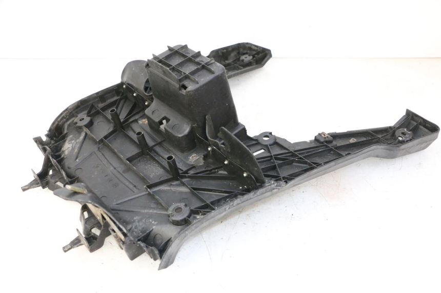 photo de FLOOR PANEL YAMAHA BW'S 100 (1999 - 2002) - Fixing points details