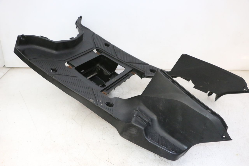 photo de FOOTREST SYM CROX 4T 50 (2016 - 2023) - Technical close-up