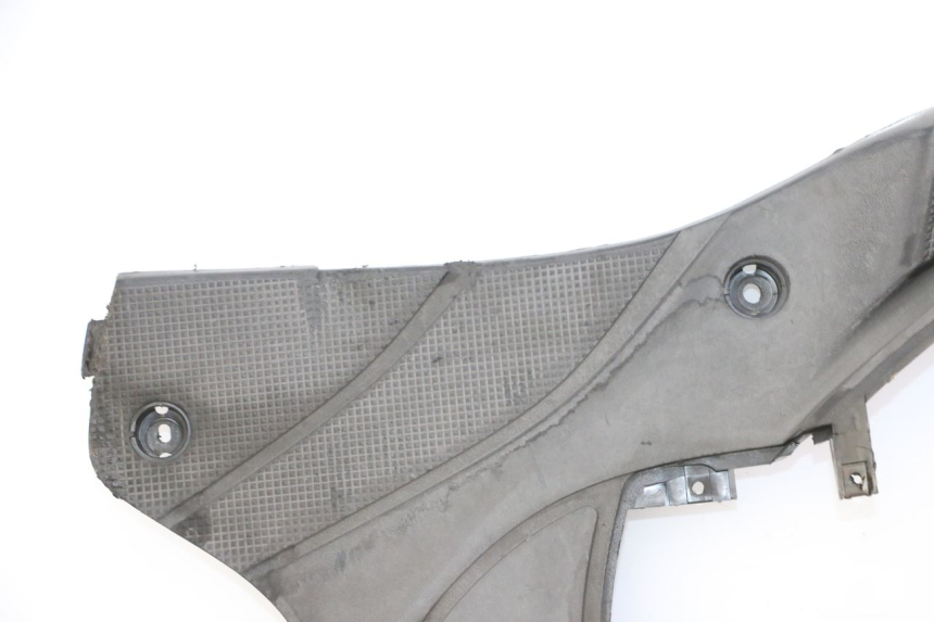 photo de FOOTREST YAMAHA CYGNUS X INJECTION 125 (2007 - 2013) - High-resolution close-up