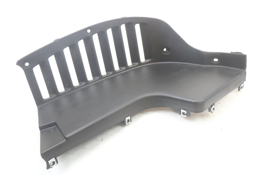 photo de RIGHT FOOTREST QUADRO 3D S 350 (2013 - 2018) - Zoom on usage condition