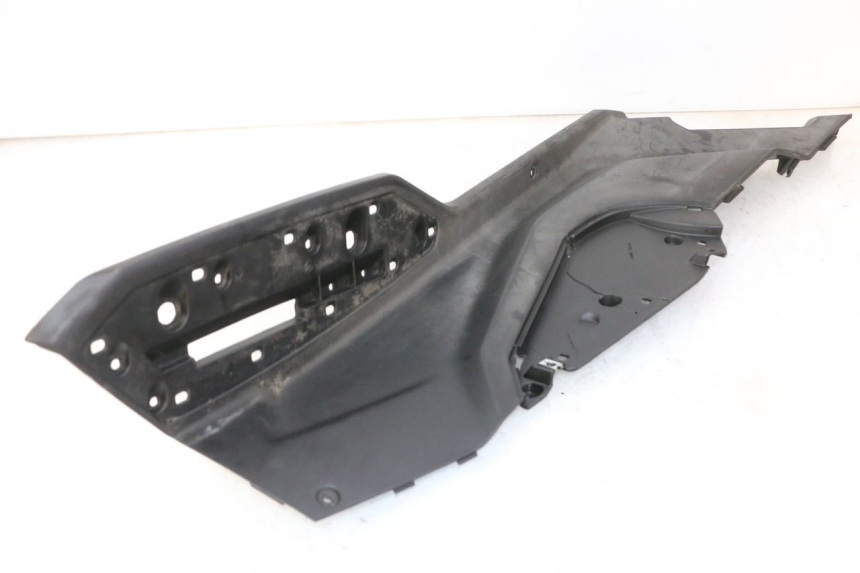 photo de RIGHT FLOOR PANEL QUADRO 4 4D 350 (2015 - 2018) - Component detail